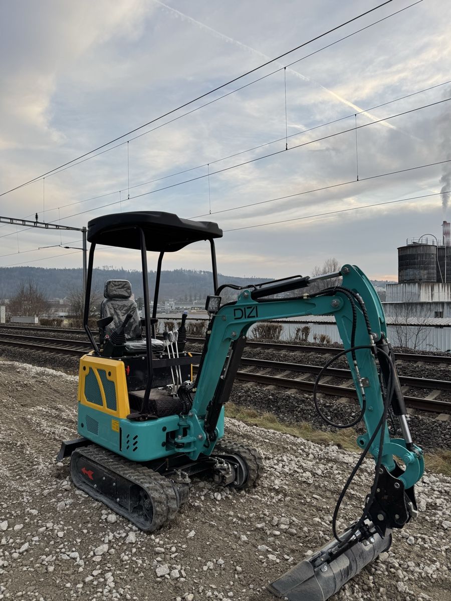 Excavateurs: Bagger 1.5T 250h / 2025 Super Prix – Neuf (Voir description) à Orpund par dizi.98 1