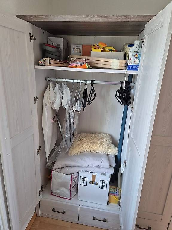 Armoires: Kinderkleiderschrank – D'occasion à Niedergösgen par Perunasalaatti 2