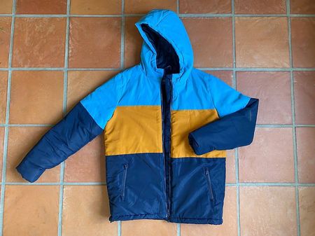 Warme Winterjacke Gr.158/164 mit Kapuze