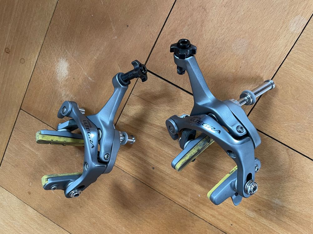 Paire D'étriers De Frein Shimano Ultegra 6700 BR-6700 - Avant Et Arrière, Gris, Très Bon état, 10 Vitesses