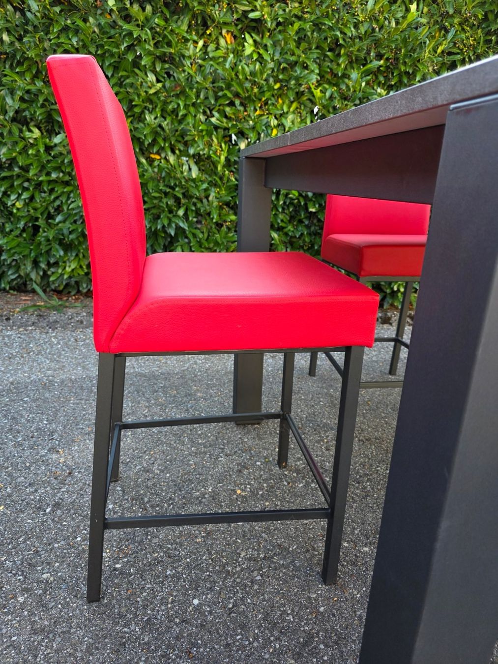 Set di tavolo e panche: Table haute pour salle à manger – Usato da Neyruz FR venduto da jlz_2mzz 4