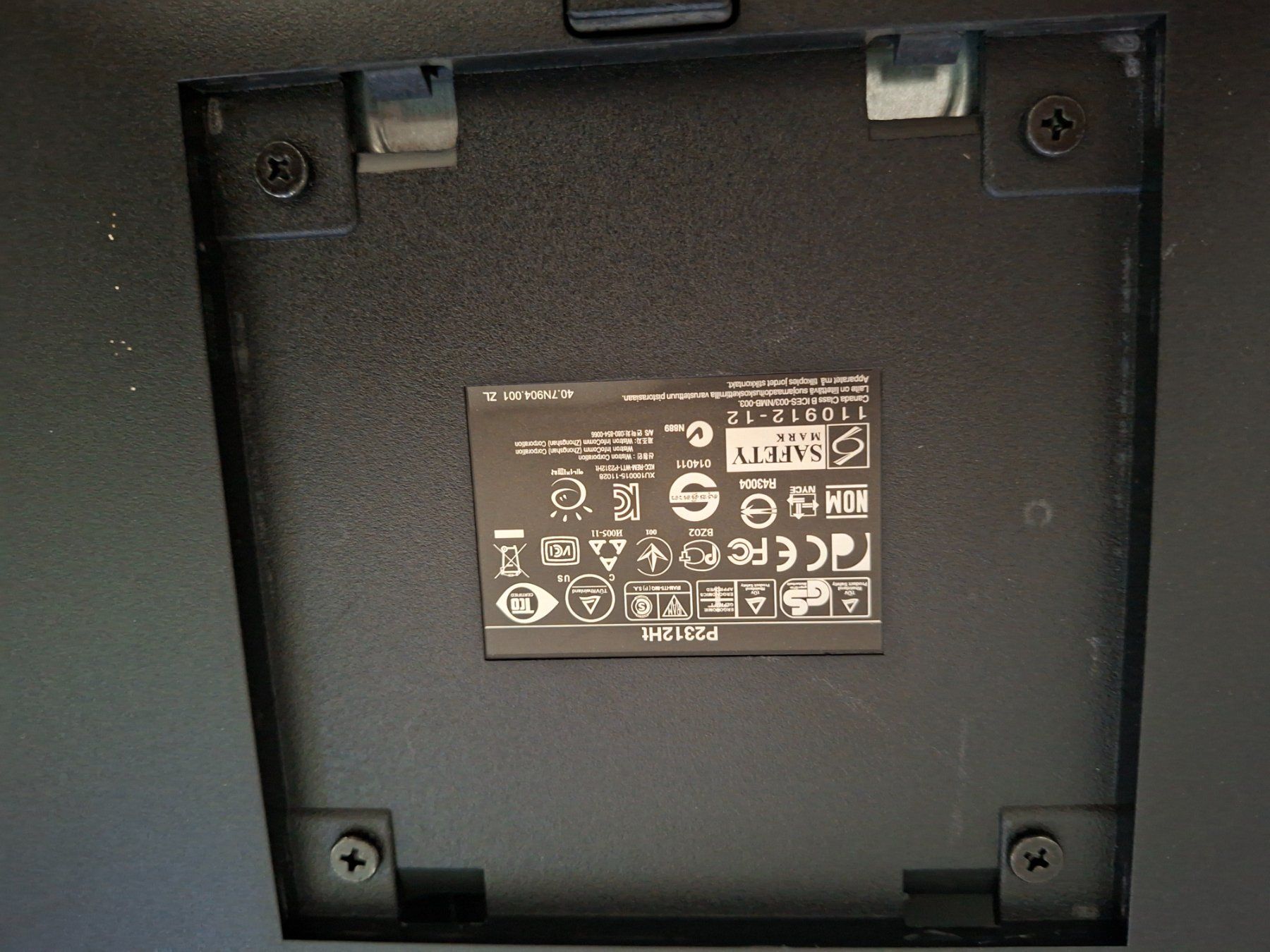 Dell Monitor: Monitor Dell 24 Zoll – Usato da Luterbach venduto da nicoletuescher 4