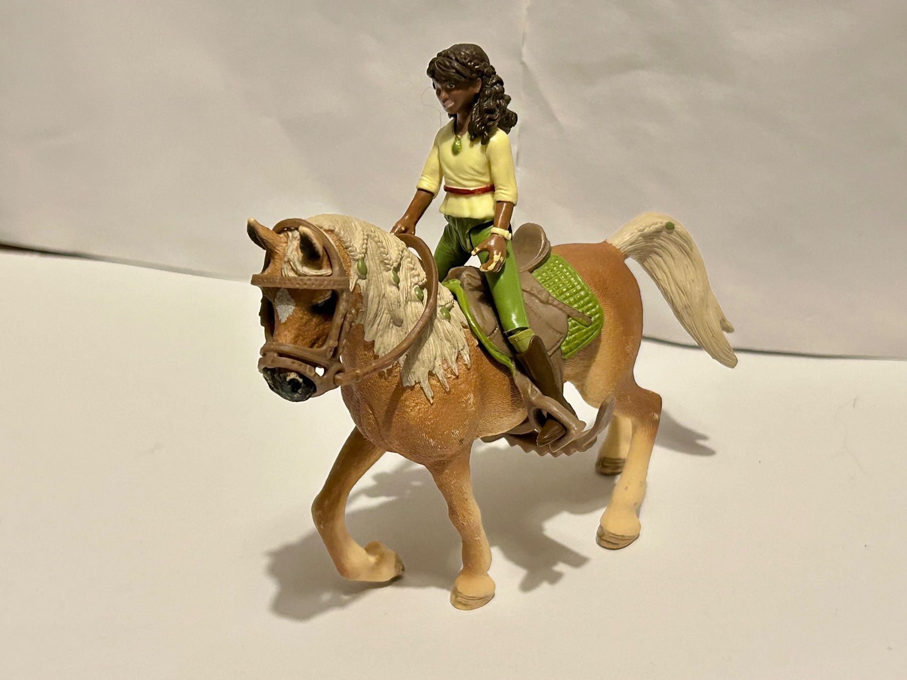Schleich Statuette: Schleich Pferd mit Reiterin – Usato da Neftenbach venduto da boskop1