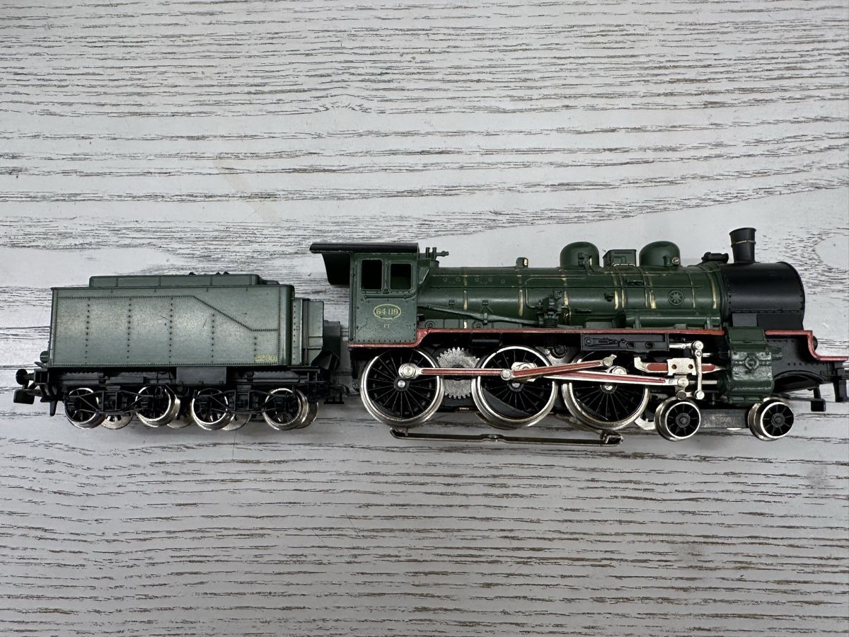Märklin Modellini di ferrovie: Märklin 3086 SNCB BR 64 – Usato da Lupsingen venduto da New-Haven 3