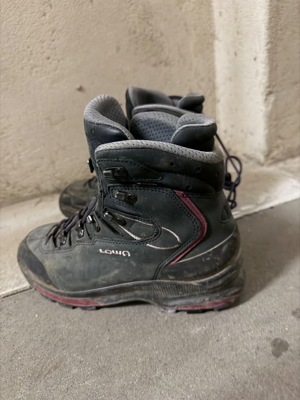Lowa Chaussures femmes: Lowa Wanderschuhe, Grösse 39 – D'occasion à Zürich par mimimischus_2811 1