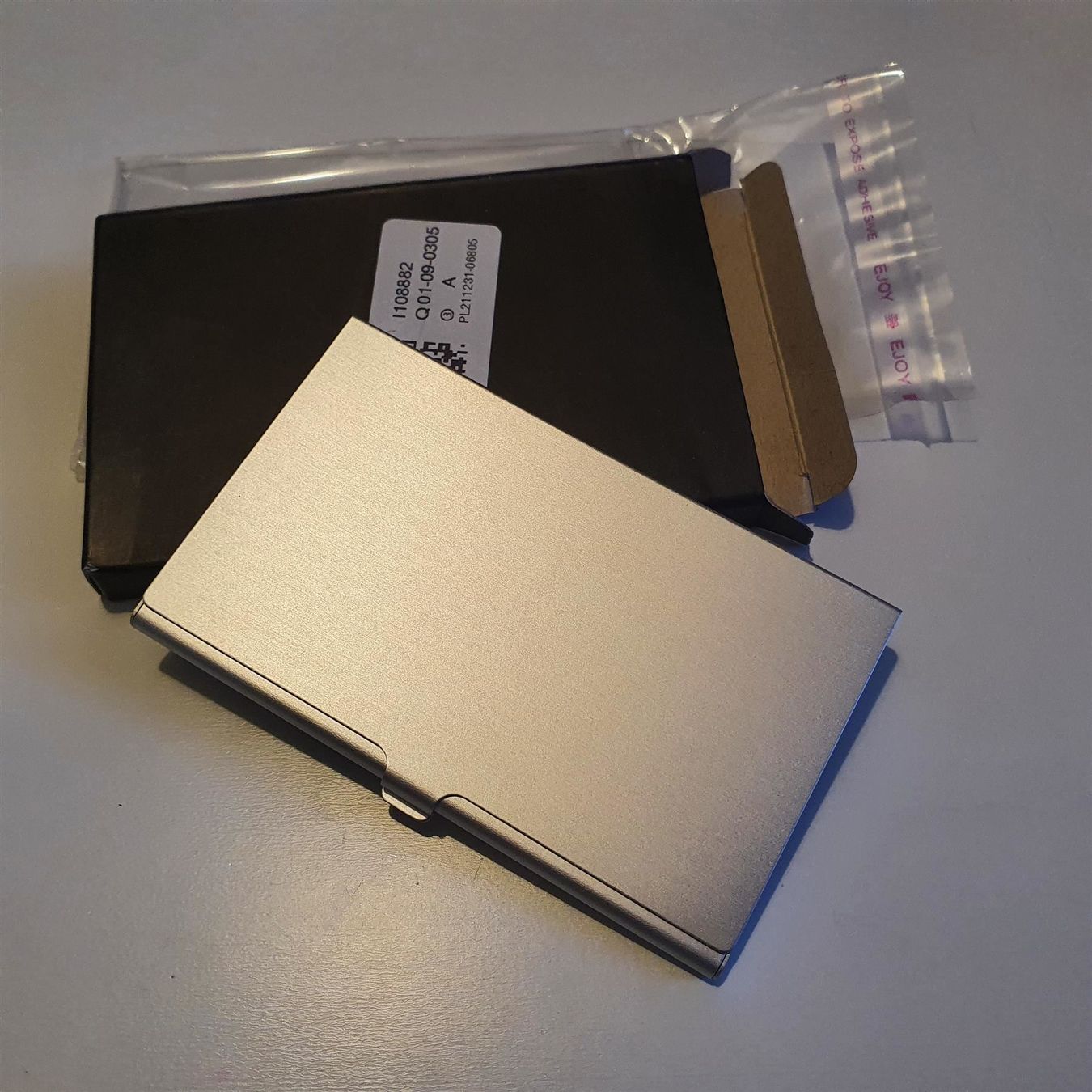Schede di memoria: Boîtier de rangement MicroSD / SD Cartes – Nuovo e nell'imballaggio originale da Yverdon-les-Bains venduto da rogi80 1