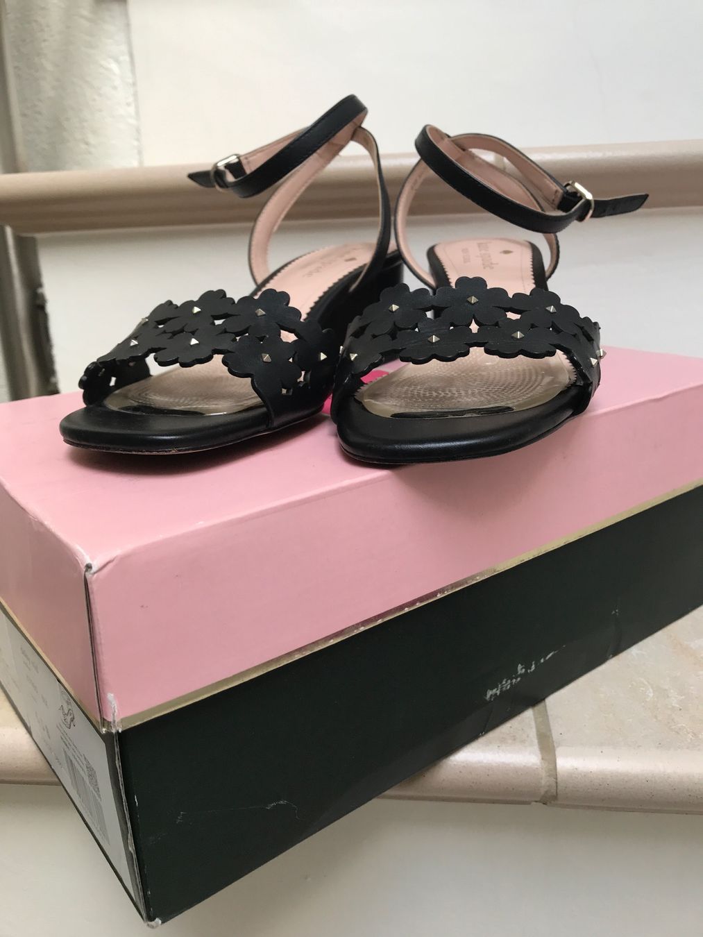 Kate Spade Scarpe da donna: KATE SPADE Daisy mid Sandal 37 in Schwarz – Usato da Glattfelden venduto da Danshari 2