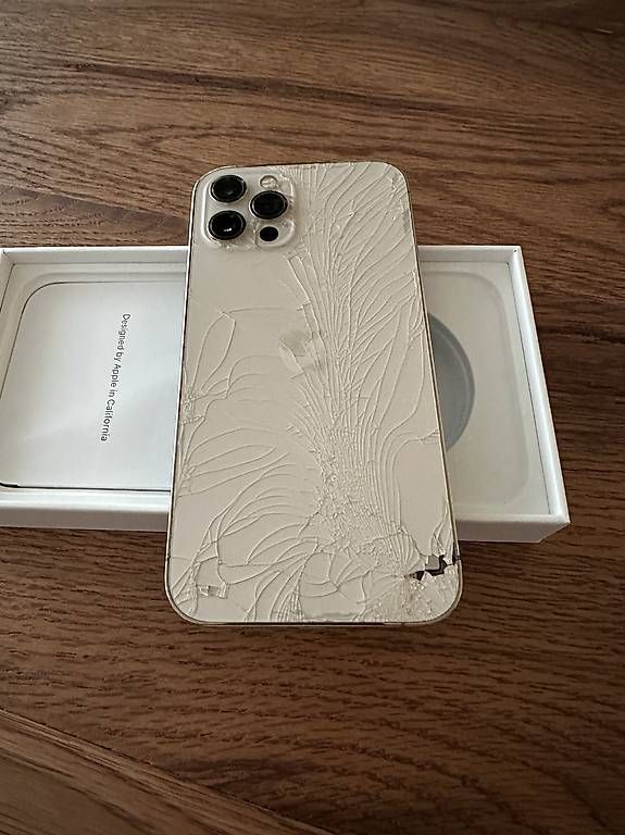 Handys / Smartphones: IPhone 12 Pro  – Gebraucht aus Walchwil von hea_j96w 1