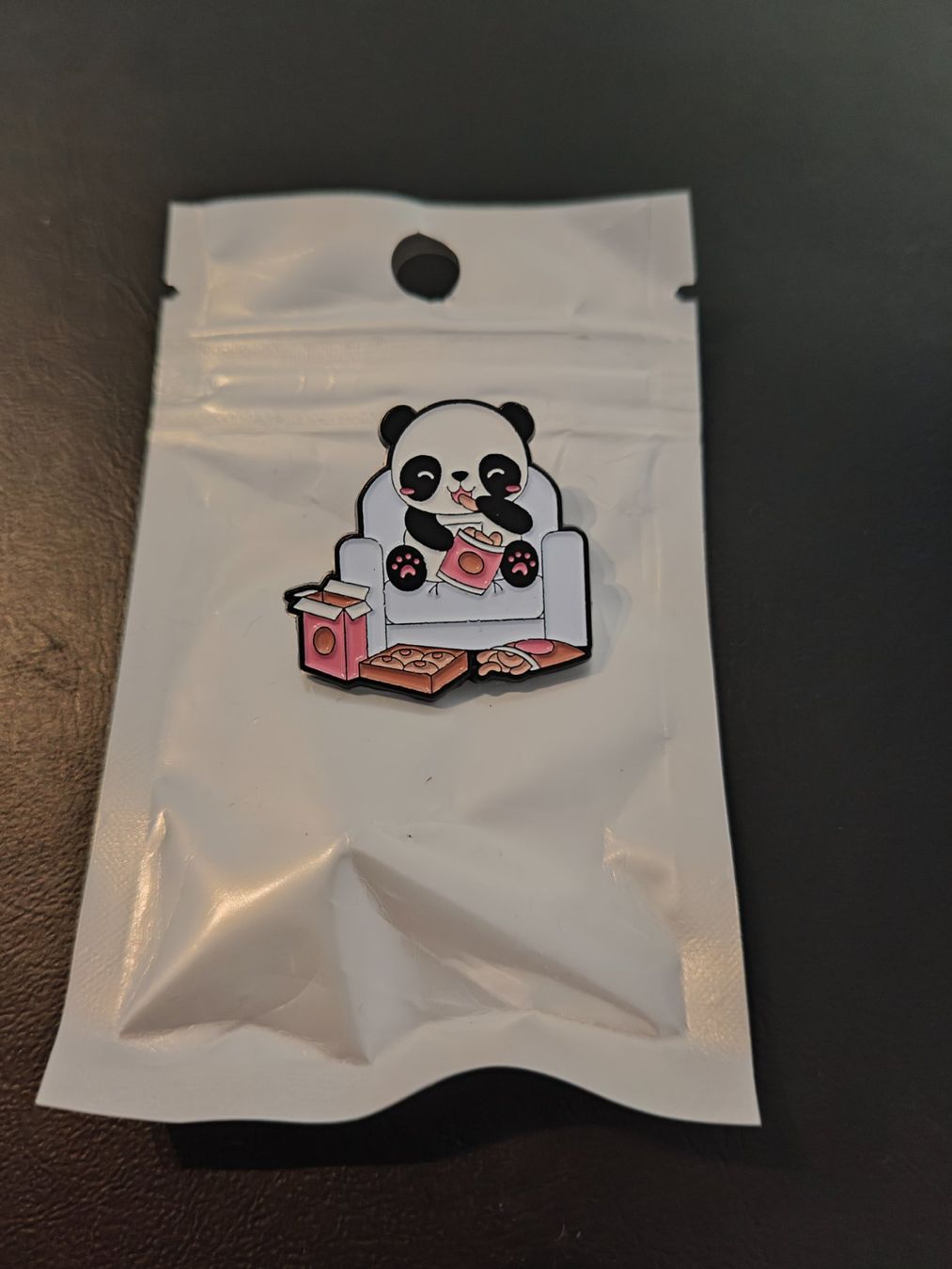 Spille & Fermagli: Panda Pin – Nuovo e nell'imballaggio originale da Vaglio venduto da Dabia