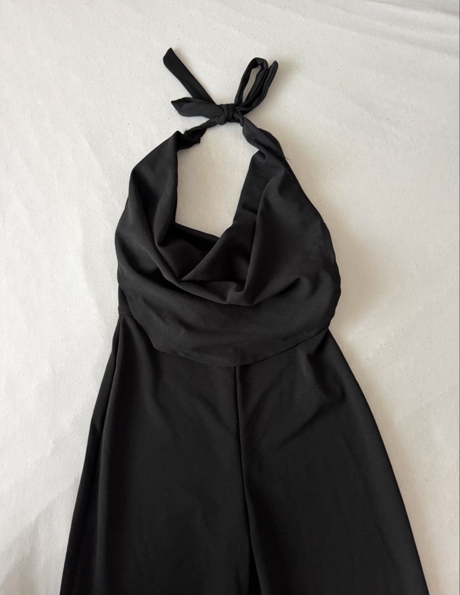 Jumpsuits: Schwarzer Neckholder Jumpsuit – Neuf (Voir description) à Oftringen par soraia.i