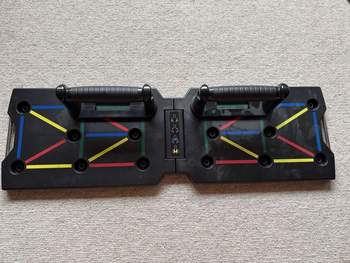 Vélos d'appartement: Push Up Board Fitness Equipment Multi-function Board 40 – Neuf (Voir description) à Davos Glaris par noa_59j8