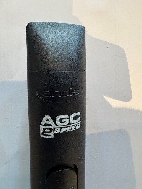 Prodotti per la cura & articoli per la pulizia: Top AGC 2 Speed Haartrimmer f Hunde / ideal für dickes Haar – Usato da Aathal-Seegräben venduto da Spi-Ro 1