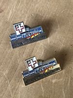 2 Pin/Anstecknadel Eröffnung Postgarage Balsthal
