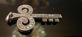 Anhänger in Schlüsselform, Sterlingsilber, Zirkonia
