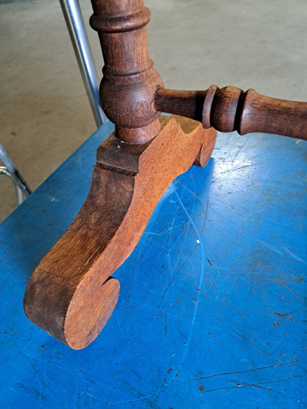 Tavoli: "Nähtischen" Beistelltischchen Holz – Usato da Bern venduto da Patinaa 7