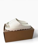 Yeezy Slides Weiss