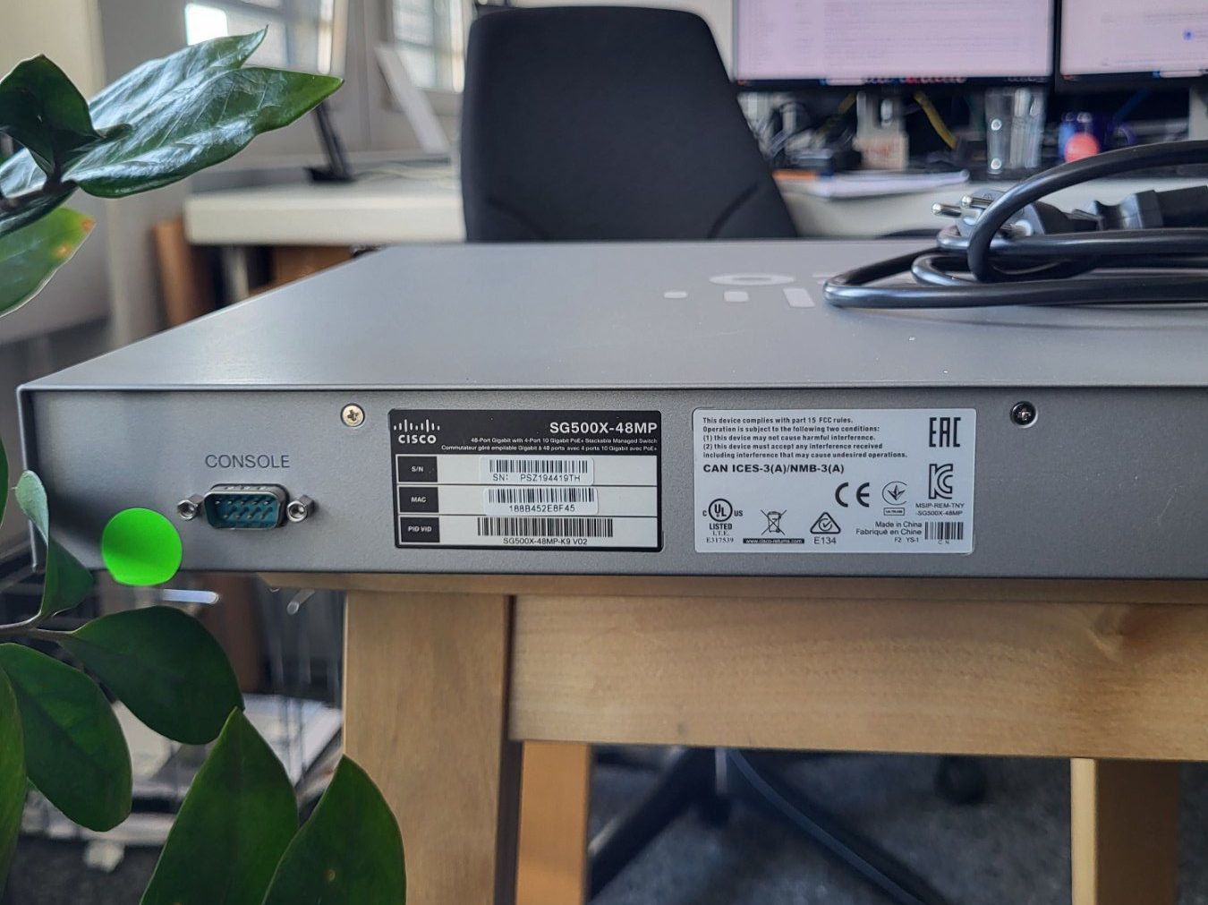 Cisco Hub & Switch: Cisco SG500X-48MP Switch – Usato da Rümlang venduto da Greenliff 5