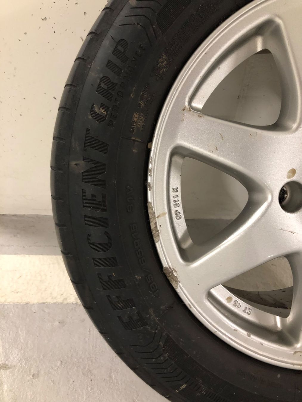 Goodyear Pneumatici & Ruote complete: Pneu été 195/65/15 Goodyear EfficientGrip Performance – Usato da Chardonne venduto da bth_l7mj 3