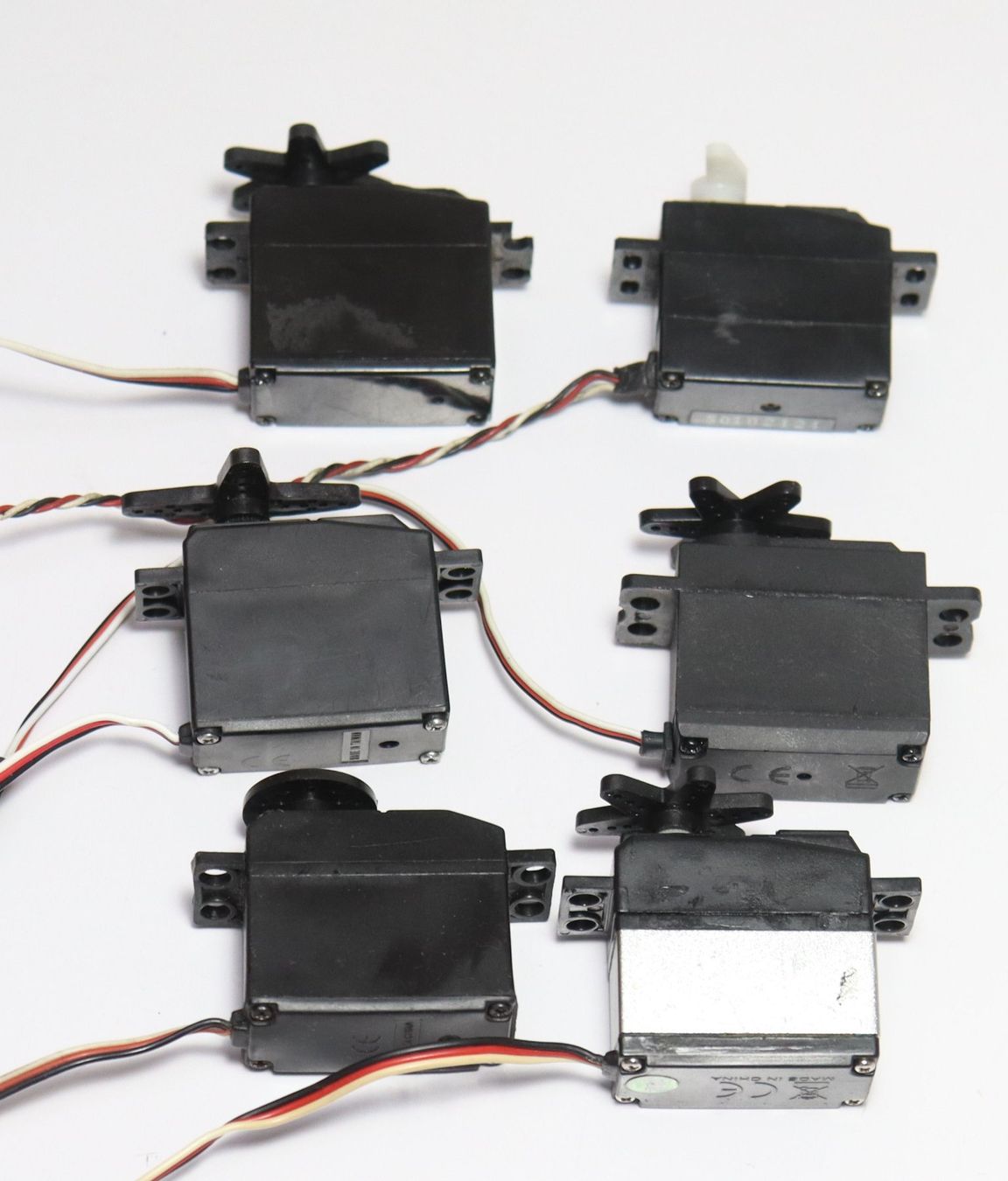 Modellismo RC: Standard Servo - 6 Stück – Usato da Frick venduto da volvo850driver 3
