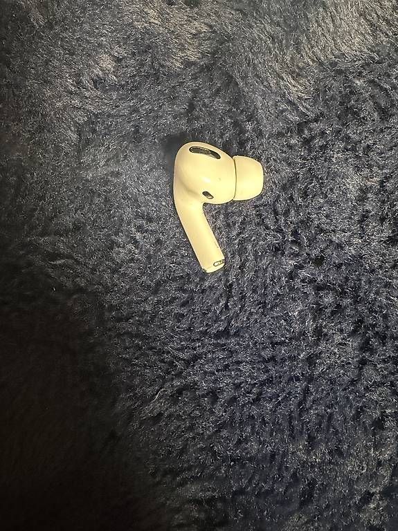 Cuffie: Airpods Pro Left one + Case  – Usato da Köniz venduto da ges_786t 3