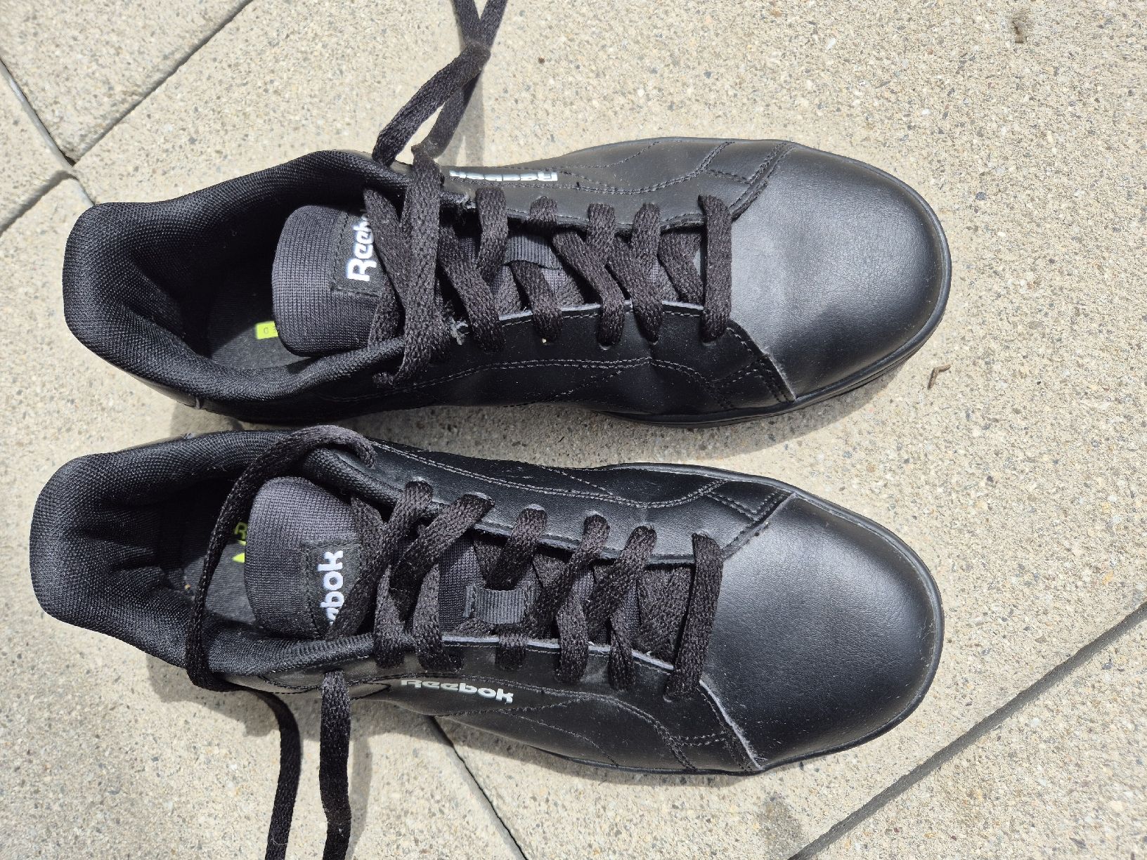 Reebok Scarpe da donna: Reebok Sneakers schwarz Gr. 40 – Usato da Staufen venduto da Marhu9