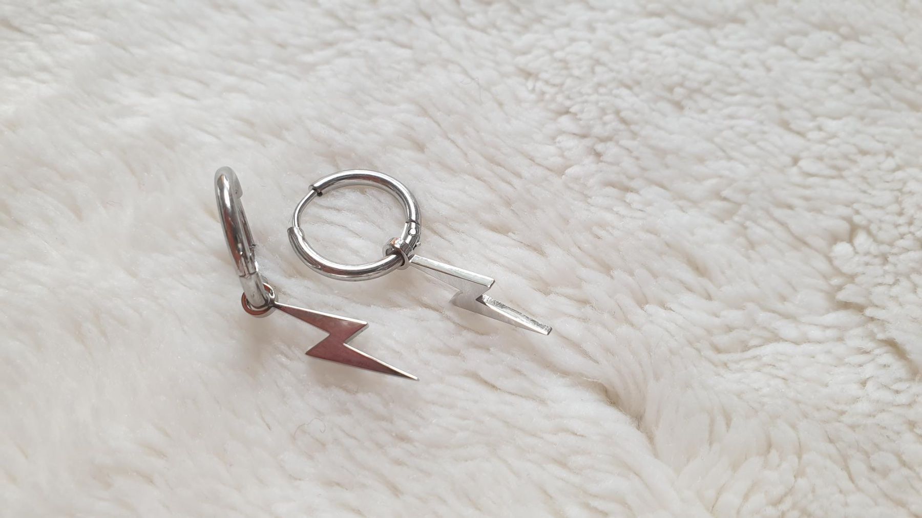 Boucles d'oreille: Ohrringe "Blitz" – Neuf avec emballage d'origine à Würenlos par Abracadabra26 2