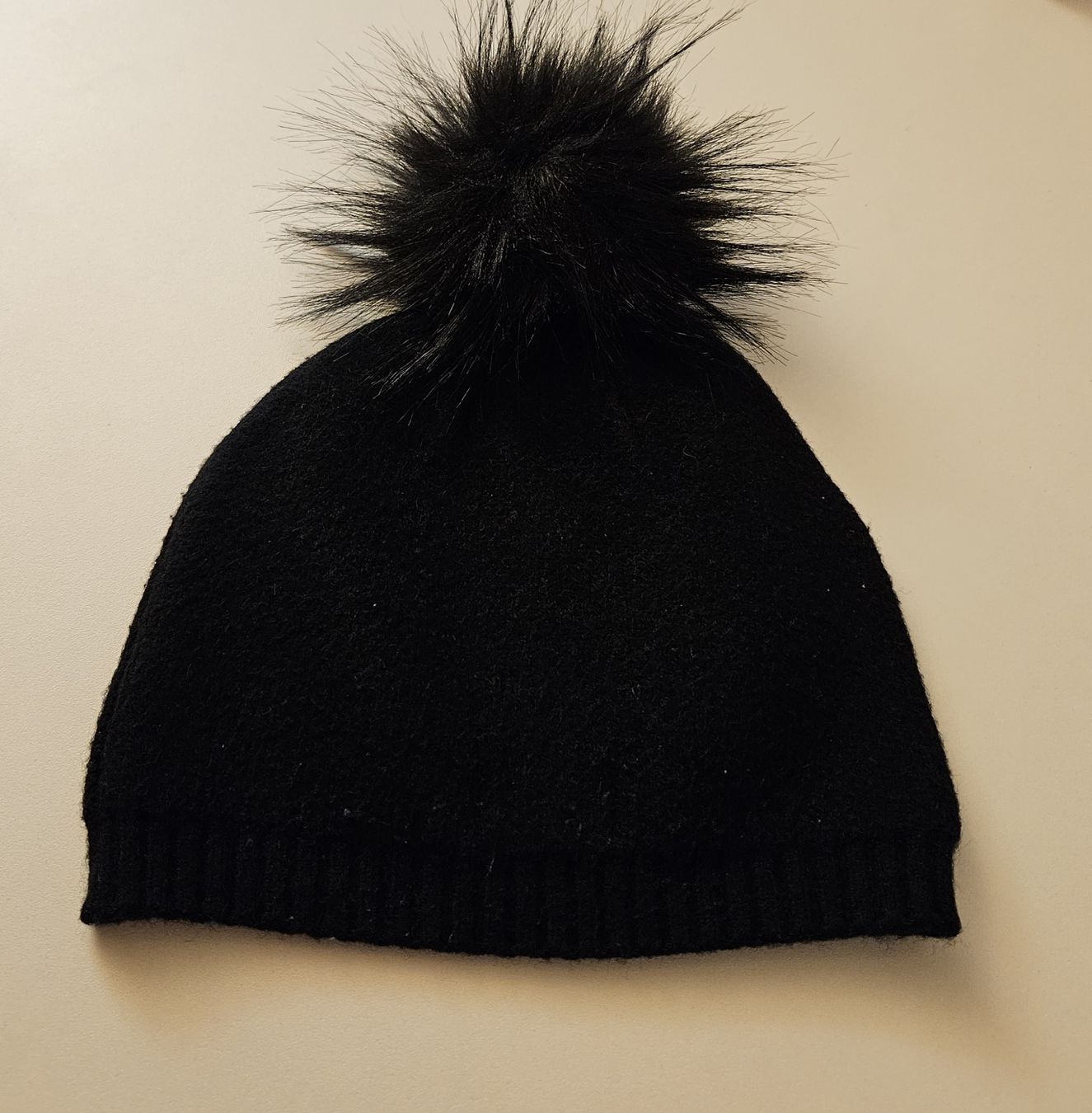 Altro in Moda donna: S.Oliver Winter Mütze Schwarz Glitzer Bommel – Nuovo (secondo la descrizione) da Rhäzüns venduto da inf_rcj7 1