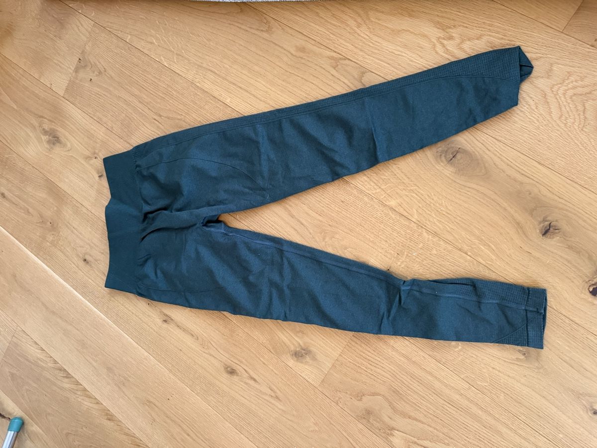 Teveo Leggings: TEVEO Leggingsneuwertig – Usato da Luzern venduto da sydney01.