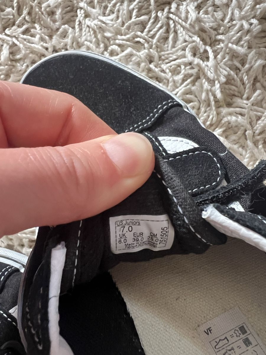 Vans Chaussures hommes: Sneakers Vans 2 scratch – D'occasion à Morgins par nic_d5pk 2