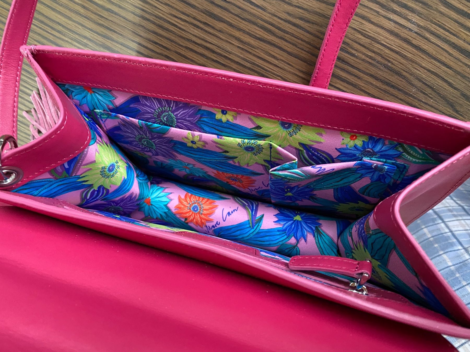 Marc Cain Borse da donna: Marc Cain Die elegante Schultertasche – Nuovo e nell'imballaggio originale da Volketswil venduto da praxis12 1