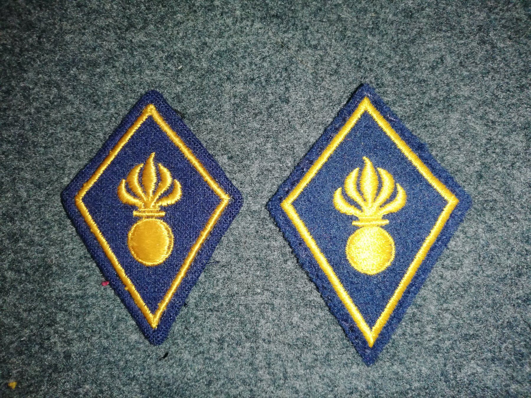 Schweizer Armee Placchette & Badge: Insignes de col Armée Suisse – Usato da Romanel-sur-Lausanne venduto da A559JBB