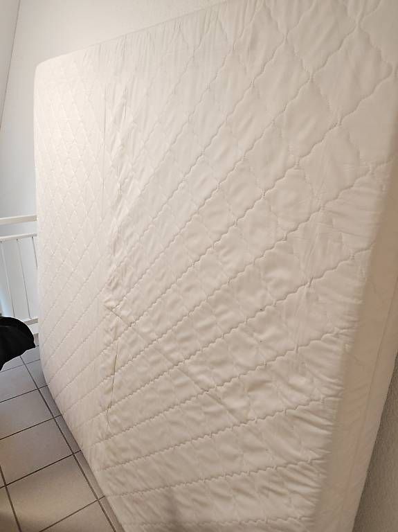 Materassi: Matratze 180 x 200 cm – Usato da Altbüron venduto da Previa0 1