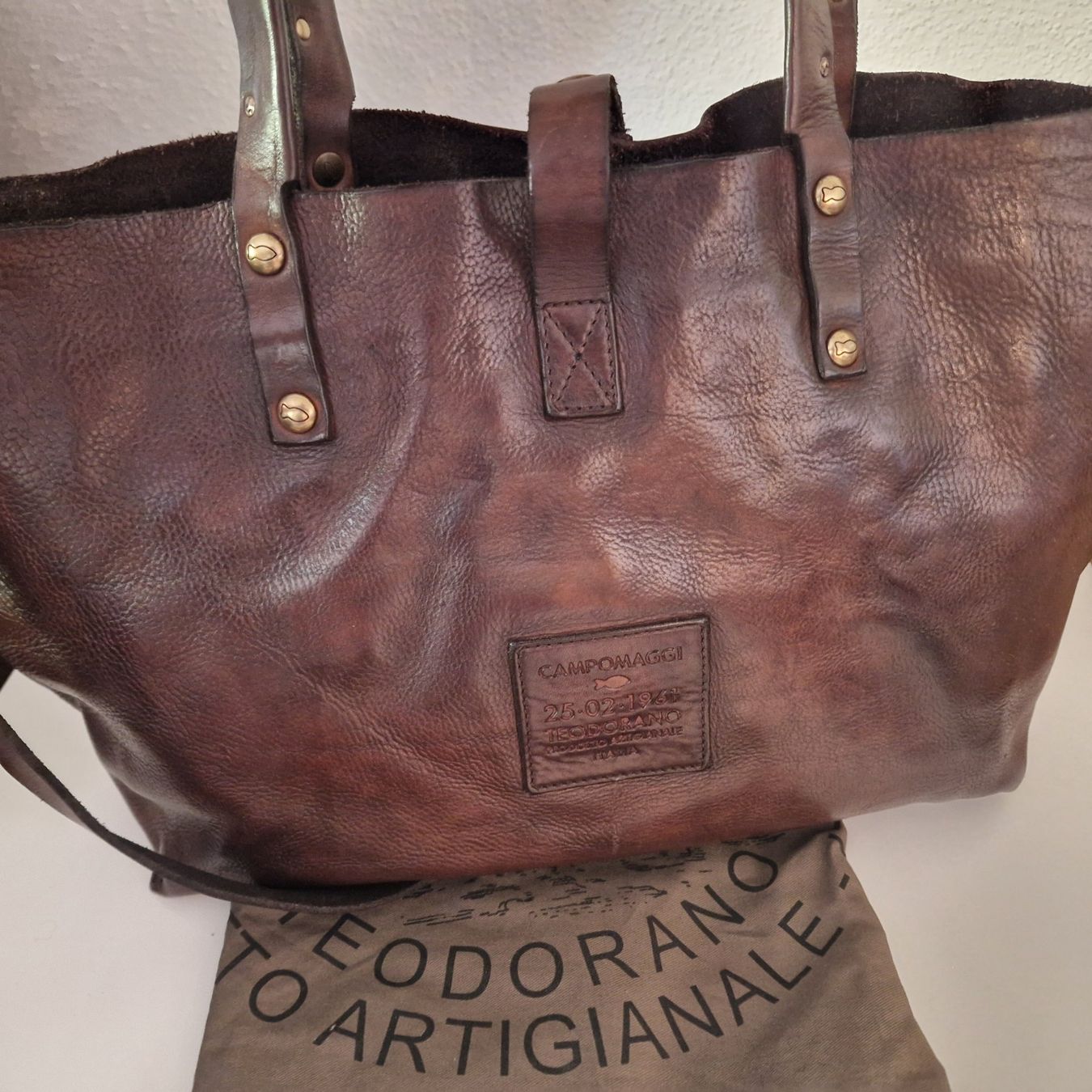 Campomaggi Borse: Campomaggi "Bella"Handtasche Farbe moro – Usato da Eschenbach LU venduto da Kolibrii 1