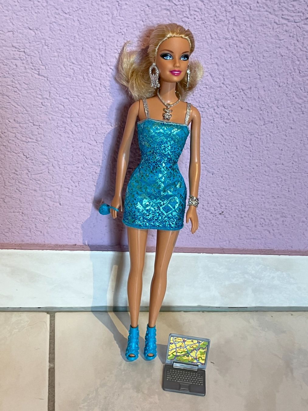 Bambole: Barbie blond 2010 – Usato da St.Pantaleon venduto da frodobi