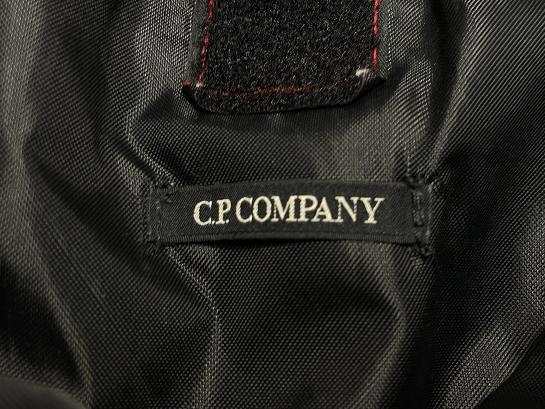 Zaini: CP Company Backpack – Usato da Zürich venduto da le_souk 3