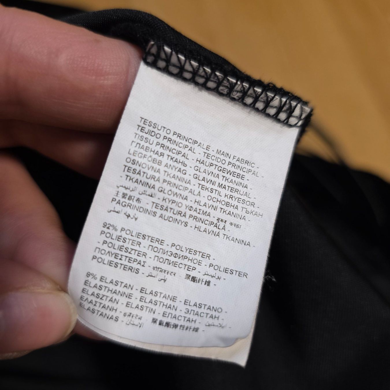 Kleider: OVS Samtkleid Gr. M – schwarz, rückenfrei – Gebraucht aus Wald ZH von CapLux 2