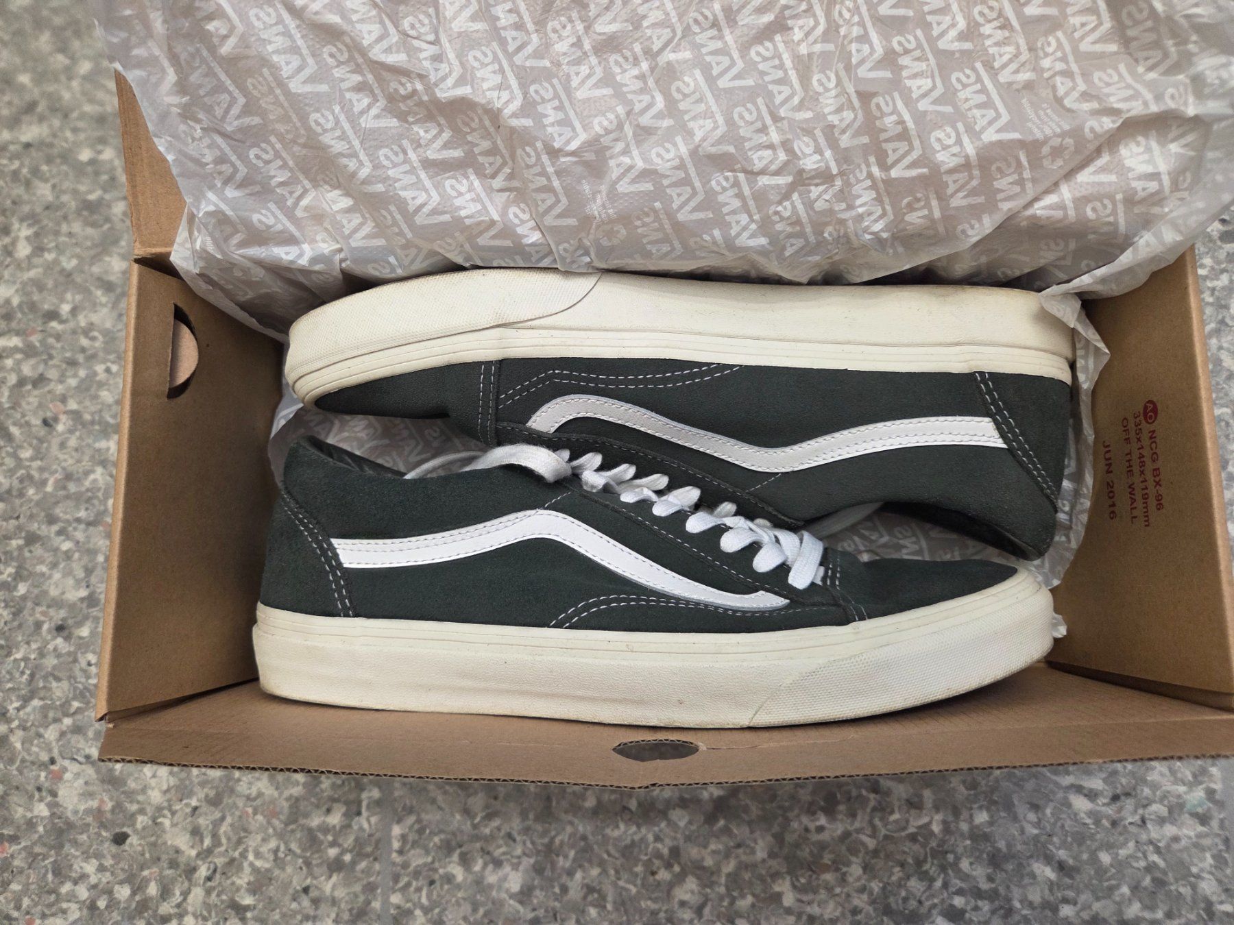 Vans Herrenschuhe: Vans Old Skool - Gunmetal 44 – Gebraucht aus Sempach Station von Miss_sixty6
