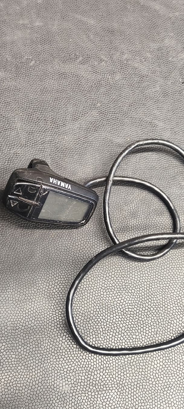 Yamaha Ersatzteile: Display für Yamaha PW-ST – Gebraucht aus Dietikon von ask_fl7k