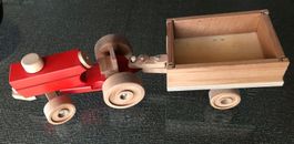 Holz Traktor mit Anhänger