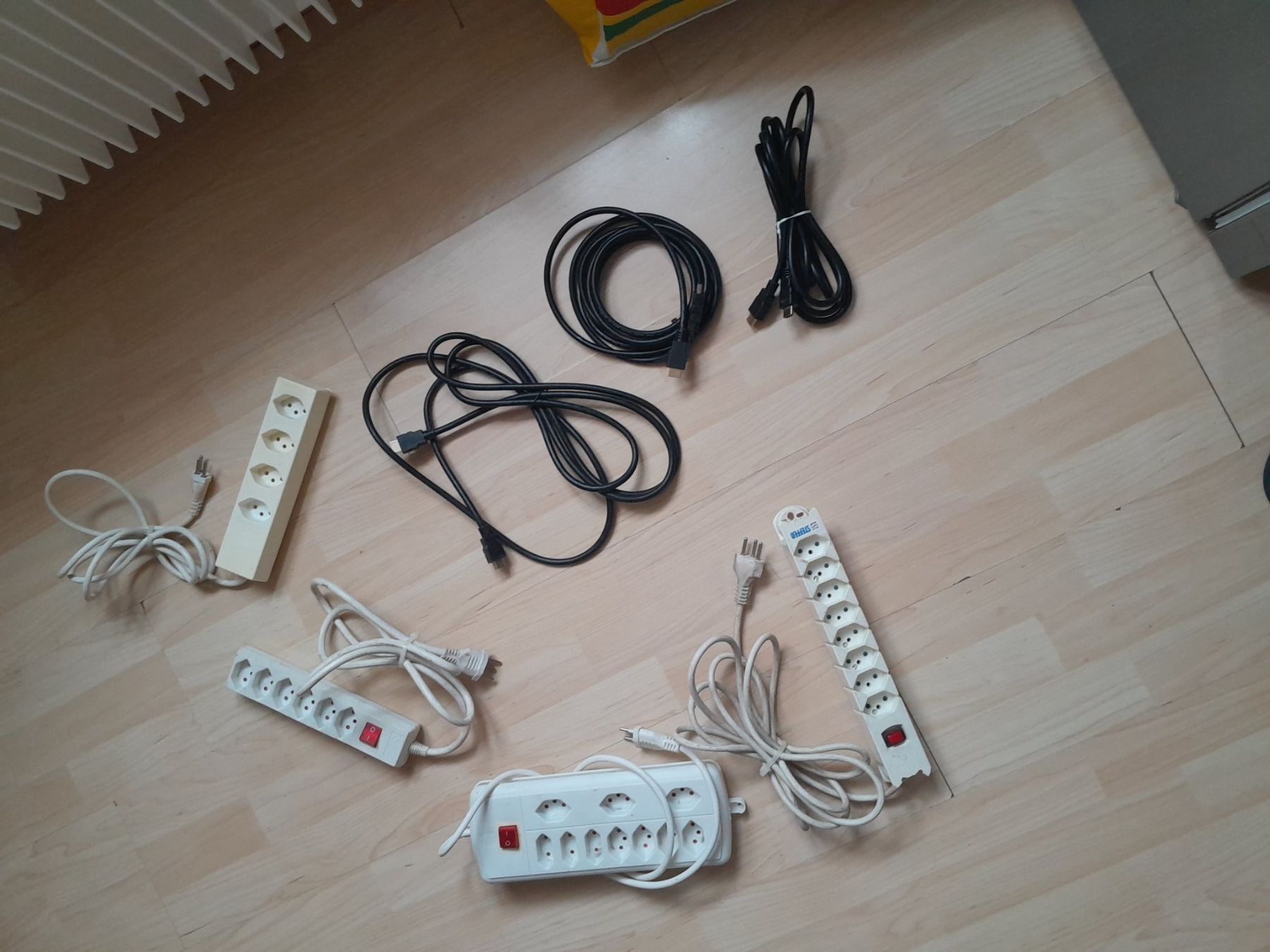 Kabel: Hdmi + multiprise total fr 25 le tout – Gebraucht aus grenchen von Gdesire