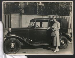 Fotografie Auto Wanderer W10, Dame steig