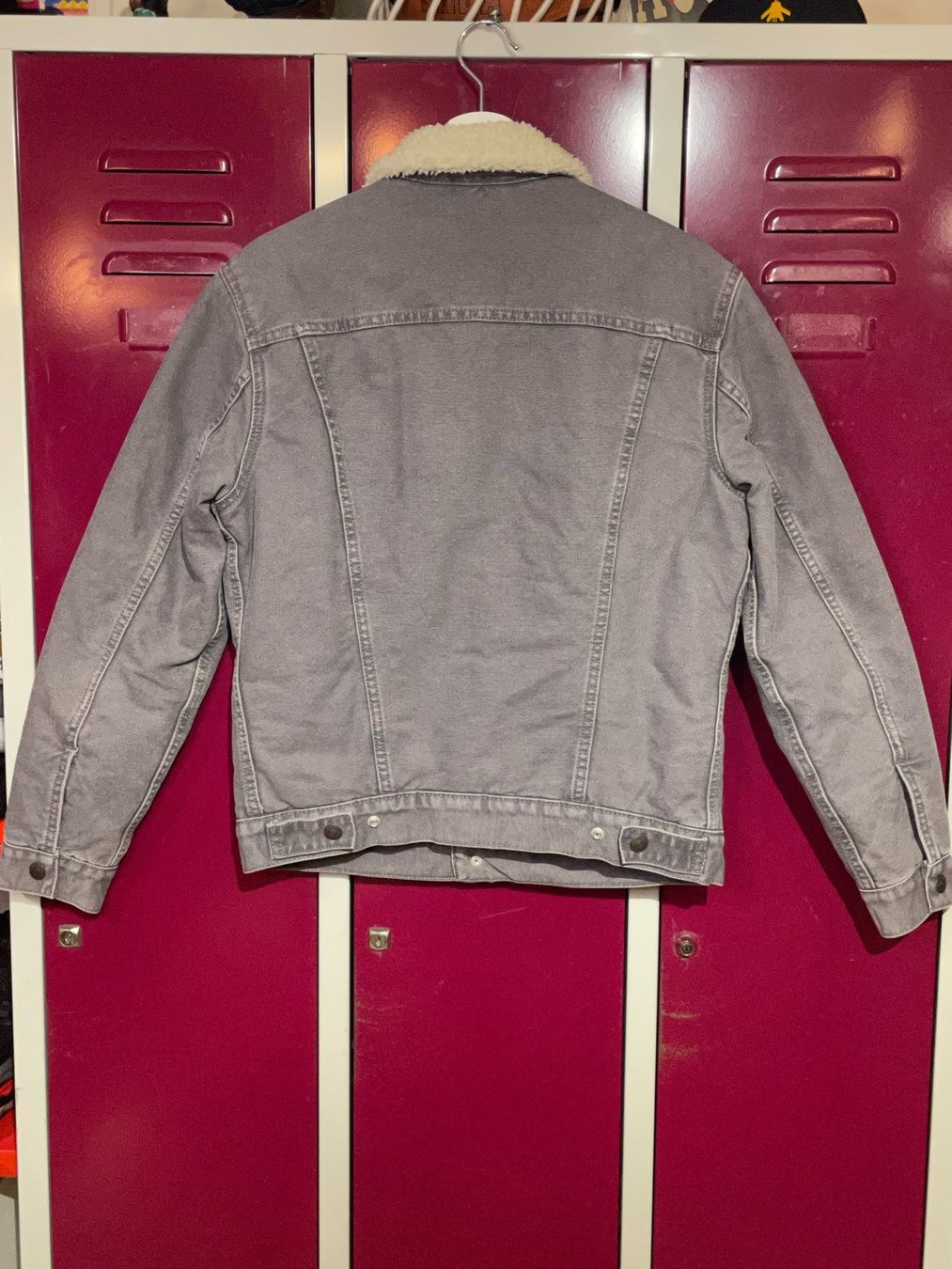 Levi's Giacche: LEVI'S SHERPA DENIM JACKET SZ: S – Usato da Cortaillod venduto da Stay_Alive_vintage 1