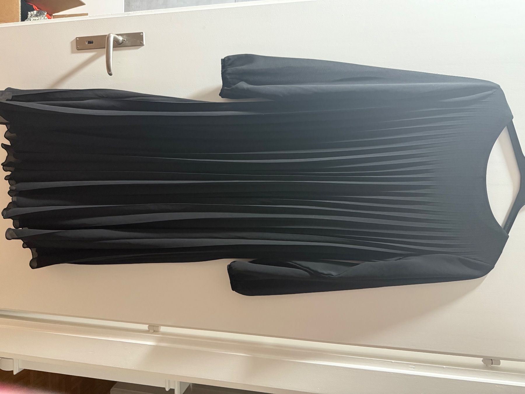 Vestiti: Kleid carton – Usato da visp venduto da Kmemo1 4