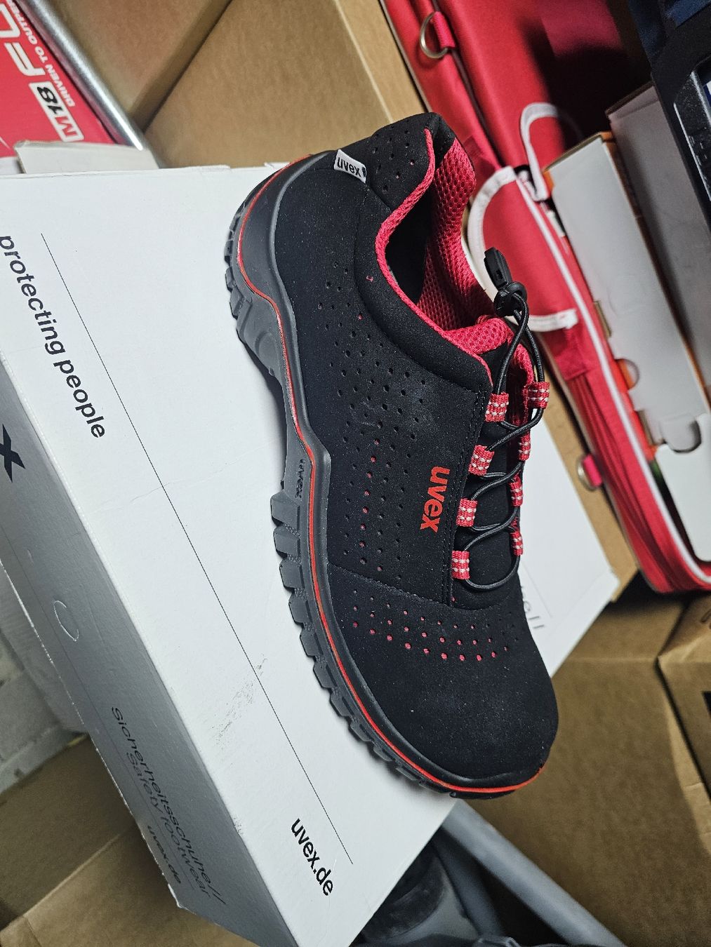 Uvex Scarpe da uomo: UVEX NR.47 – Nuovo e nell'imballaggio originale da Zunzgen venduto da Fleksi