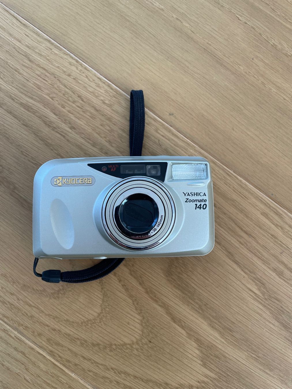 Yashica Fotocamera: Kyocera Yashica Zoomate 140 – Usato da Stans venduto da Yannick.S92