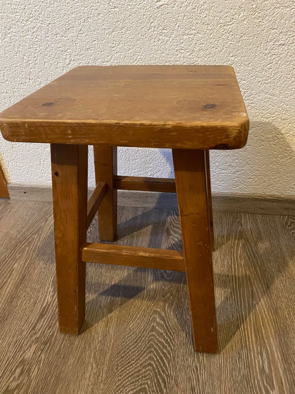 Hocker: Rustikaler Holzhocker /  Ideal zur Umgestaltung! – Gebraucht aus Hinwil von Hiwikeb 1