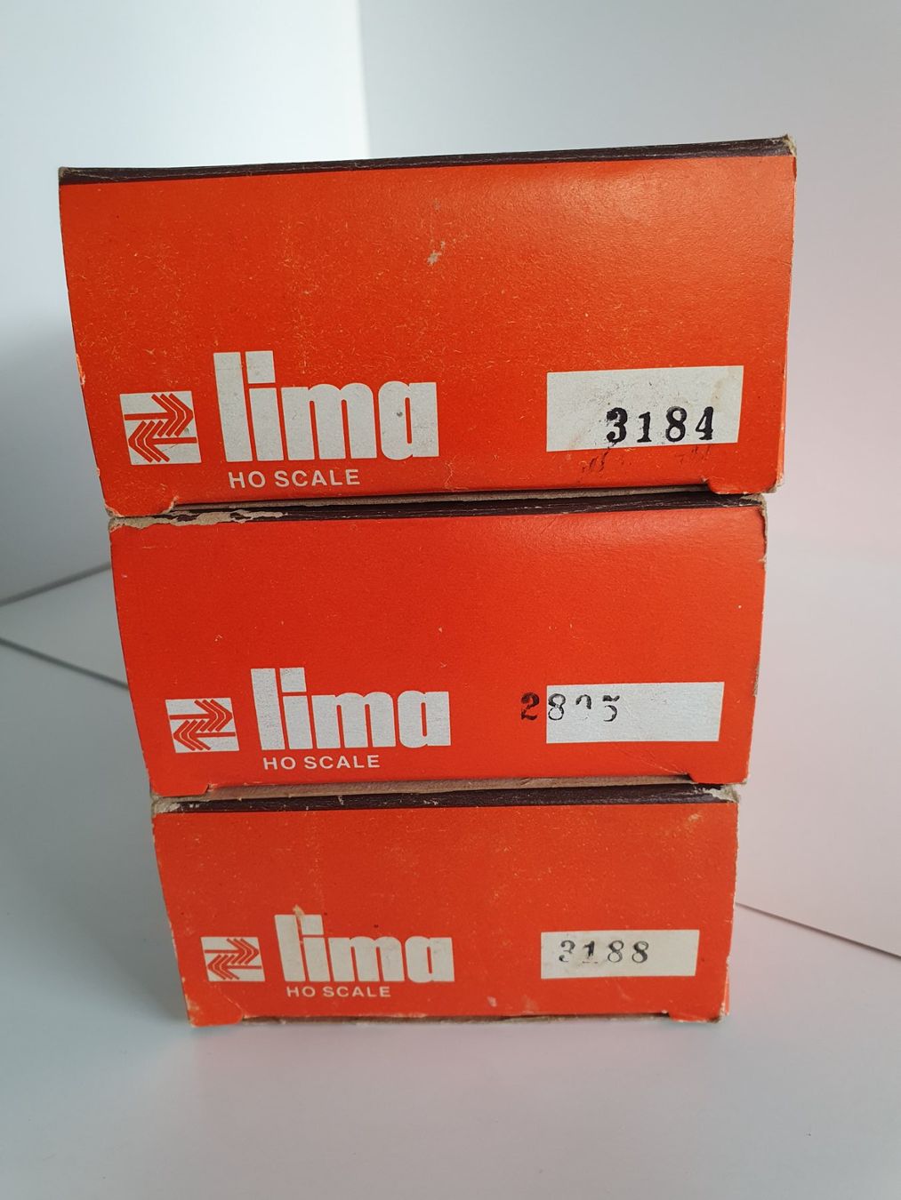 Lima Modelleisenbahnen: 3 Lima Güterwagen / DC / 1:87 / Verschmutzt – Gebraucht aus Zürich von BLS58MA 8