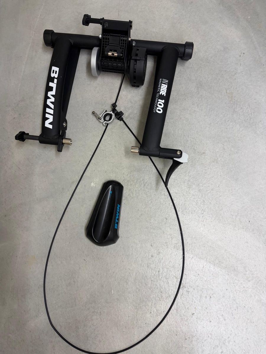 Hometrainer: B'Twin In Ride 100 bicycle trainer almost new condition – Gebraucht aus Horgen von Sashki99 3