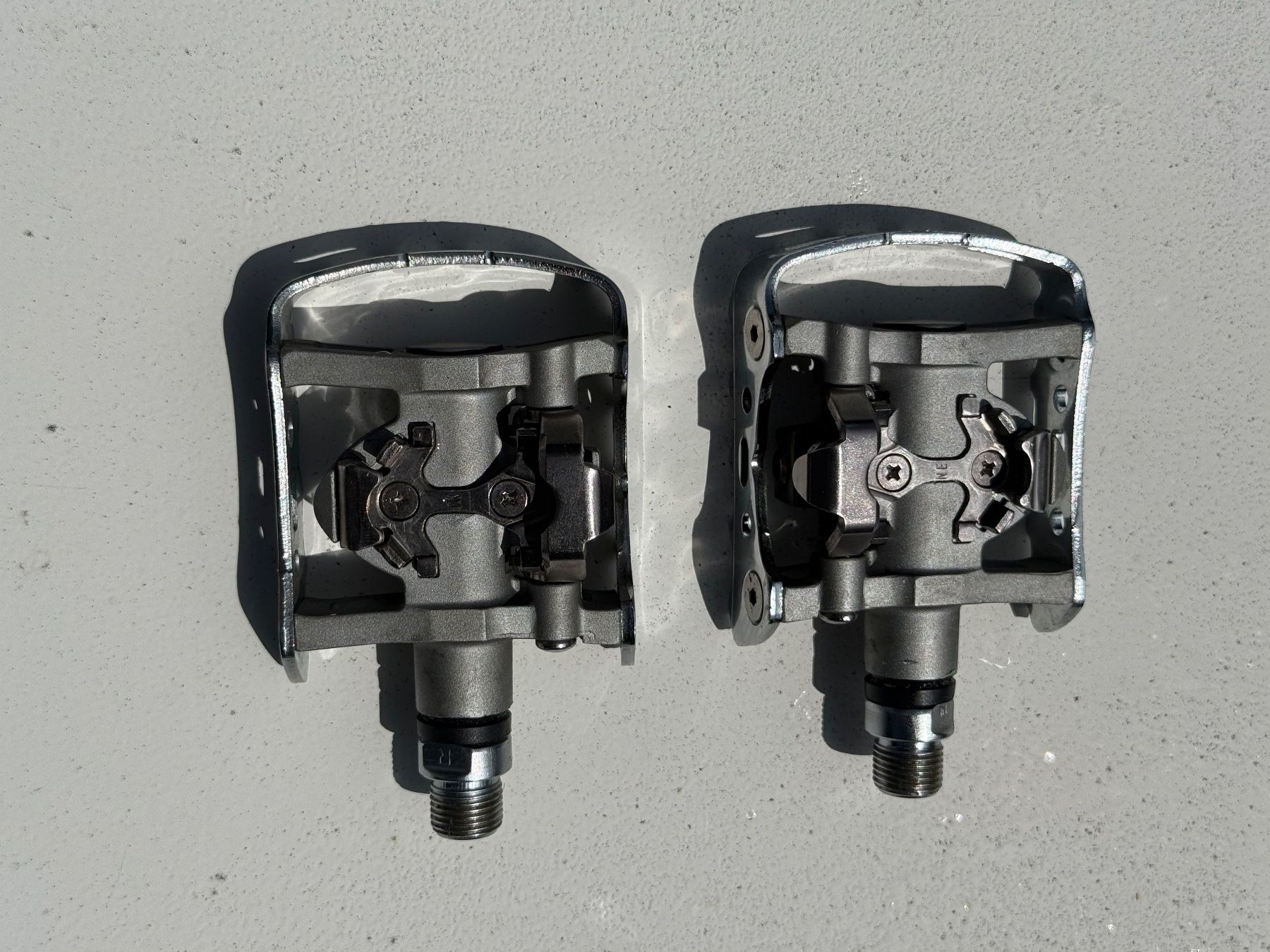 Shimano Pezzi di ricambio: Pédales vélo SHIMANO PD-m324 combi – Usato da Cugy VD venduto da ellod