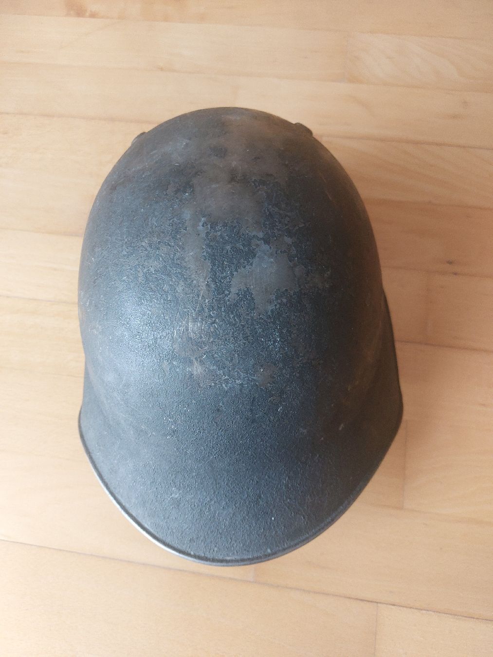 Schweizer Armee Abbigliamento & accessori d'epoca: Alter Millitärhelm – Usato da Landquart venduto da Cedes
